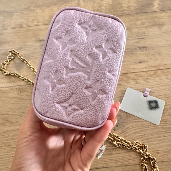 Louis Vuitton Metallic Vanity Bag with Gold Chain - Picture 4 of 11